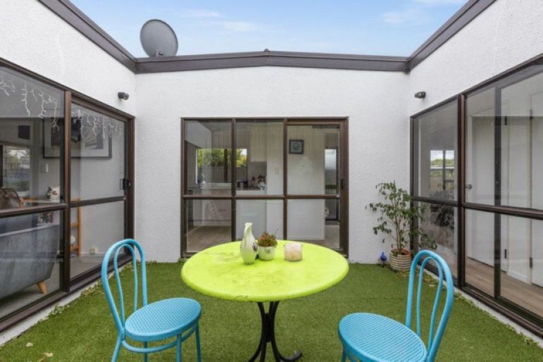 Photo of property in 116a Guppy Road, Taradale, Napier, 4112