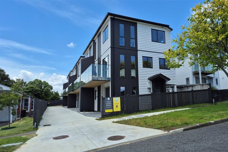 Photo of property in 2/7 Woolfield Road, Papatoetoe, Auckland, 2025