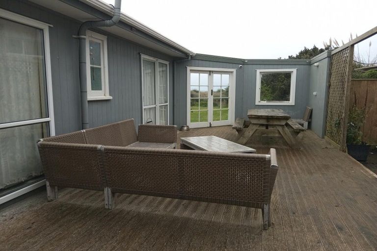 Photo of property in 21 Kent Avenue, Waitarere Beach, Levin, 5510