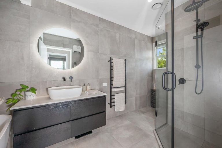 Photo of property in 47 Koraha Road, Kumeu, 0892