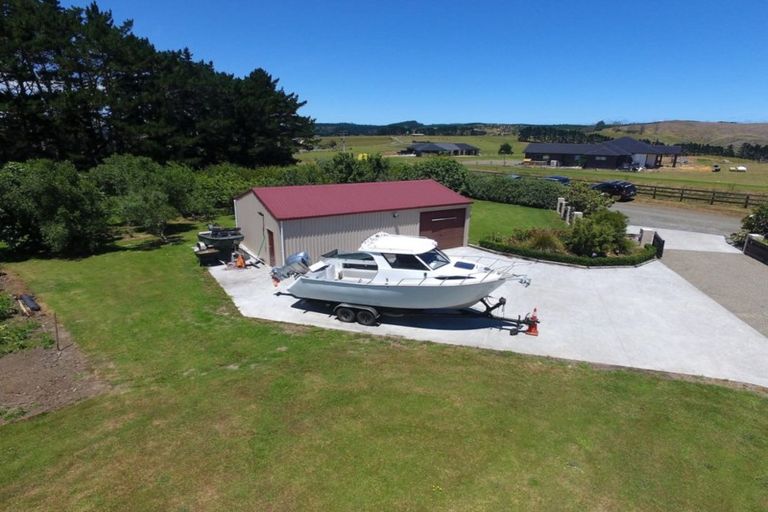 Photo of property in 135c Hutchinson Road, Helensville, 0875