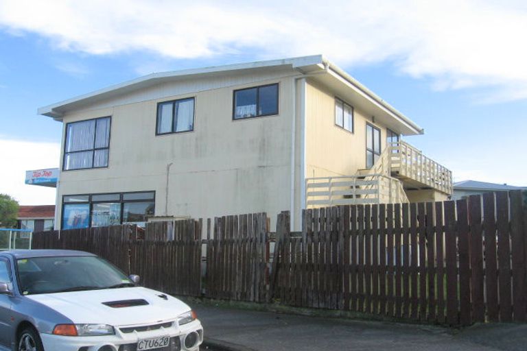 Photo of property in 1 Spey Place, Papakowhai, Porirua, 5024