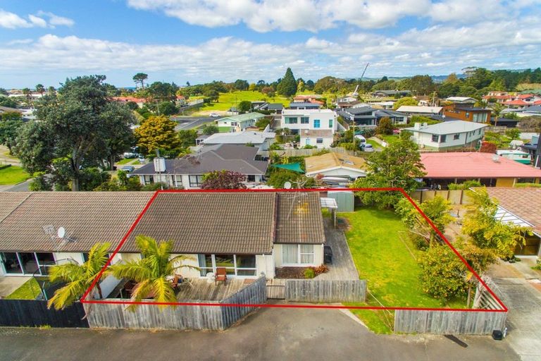 Photo of property in 2/230 Valley Road, Mount Maunganui, 3116