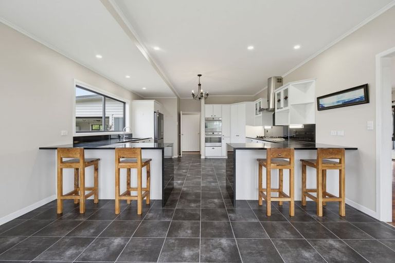 Photo of property in 265 Wilson Road, South Head, Helensville, 0874