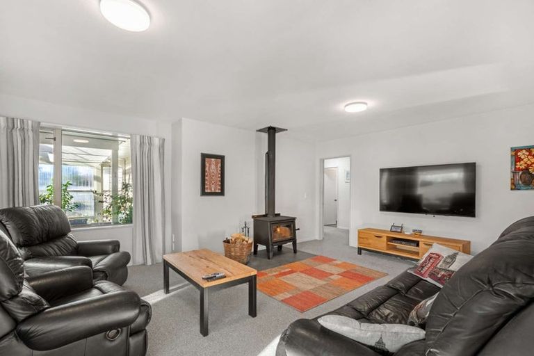 Photo of property in 2 Redwood Place, Oxford, 7430