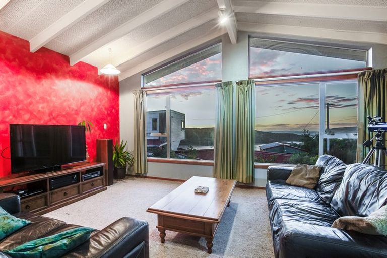 Photo of property in 22c Kahu Road, Paremata, Porirua, 5024