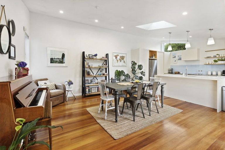 Photo of property in 43 Washington Avenue, Brooklyn, Wellington, 6021