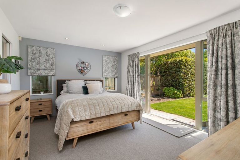 Photo of property in 53 Grimseys Road, Redwood, Christchurch, 8051
