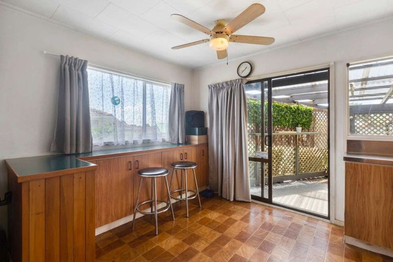 Photo of property in 20 Bundena Place, Clendon Park, Auckland, 2103