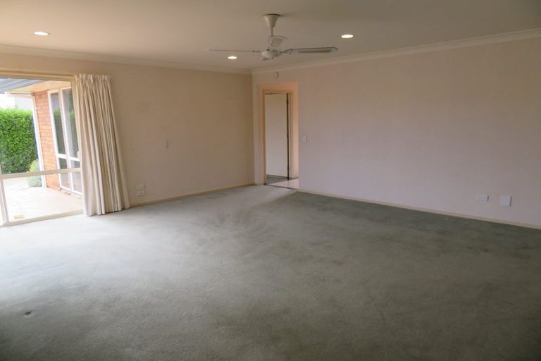 Photo of property in 38 Millhouse Drive, Northpark, Auckland, 2013