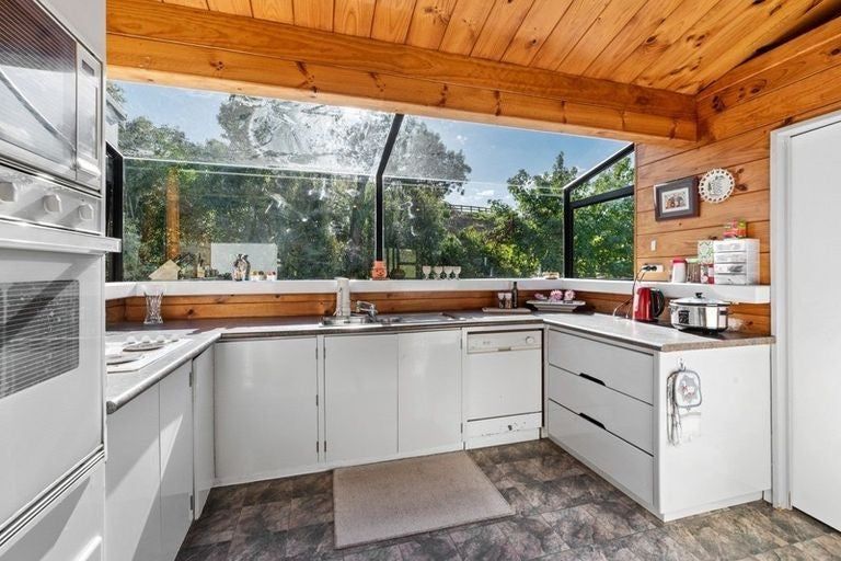 Photo of property in 372 Pine Valley Road, Dairy Flat, Silverdale, 0992