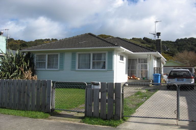 Photo of property in 251 Wellington Road, Wainuiomata, Lower Hutt, 5014