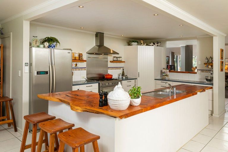 Photo of property in 487 Kanohi Road, Kaukapakapa, 0873