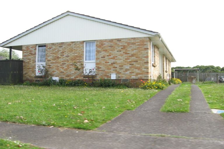 Photo of property in 14 Ilford Crescent, Mangere, Auckland, 2022