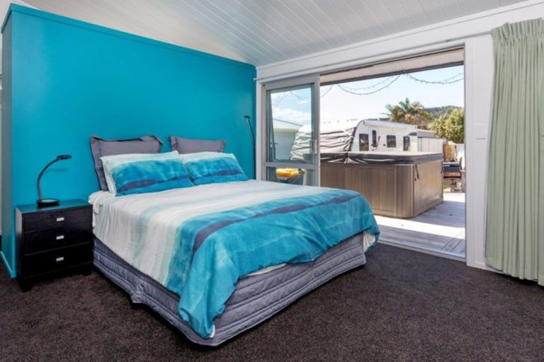 Photo of property in 100 Riverview Road, Whangamata, 3620