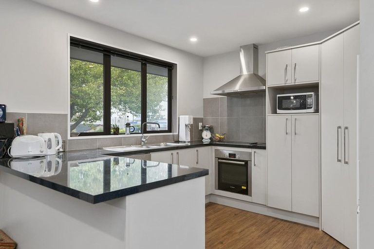 Photo of property in 2/422 Barbadoes Street, Edgeware, Christchurch, 8013