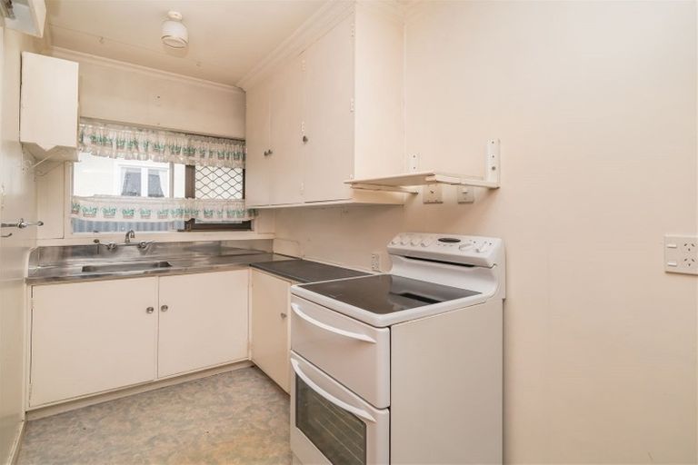 Photo of property in 13 South Street, West End, Palmerston North, 4410