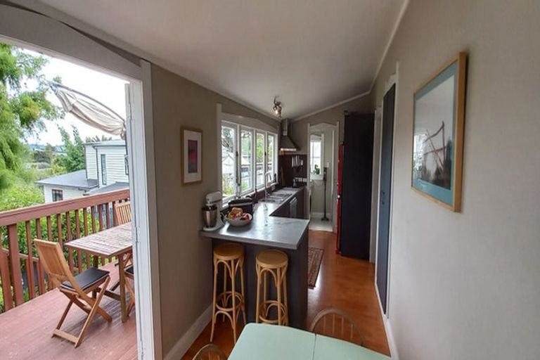 Photo of property in 53 Woodglen Road, Glen Eden, Auckland, 0602