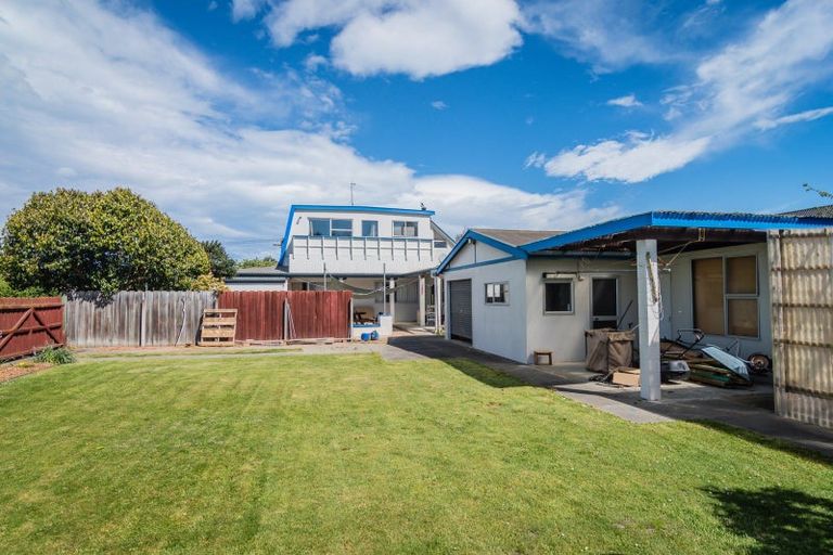 Photo of property in 16 Saint Leonards Road, Temuka, 7920