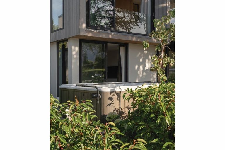 Photo of property in 108 Aubrey Road, Wanaka, 9305