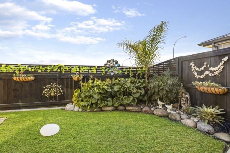 Photo of property in 4 Westhill Lane, Papamoa Beach, Papamoa, 3118