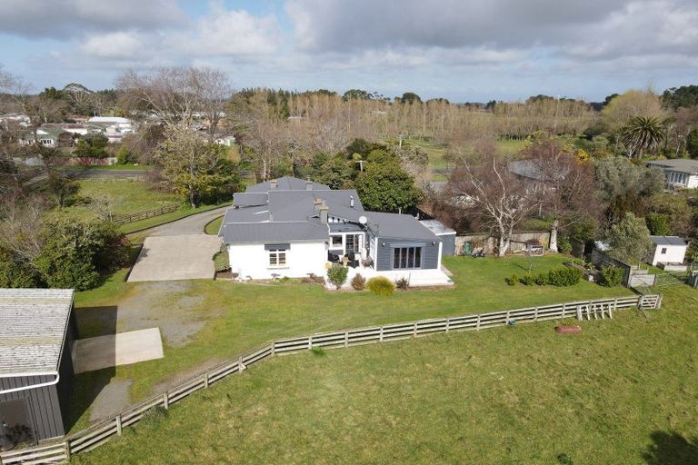 Photo of property in 55 Hawkestone Road, Marton, 4710