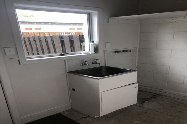 Photo of property in 27 Howden Road, Fairfield, Hamilton, 3214