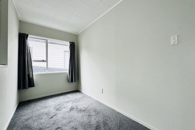 Photo of property in 52 Keegan Drive, Massey, Auckland, 0614