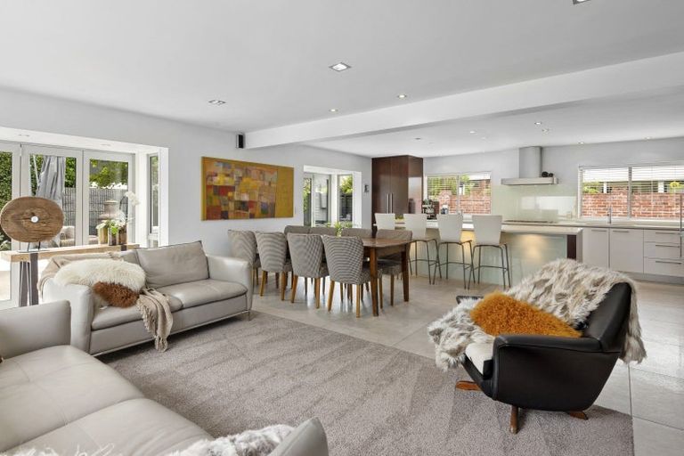 Photo of property in 46a Totara Street, Fendalton, Christchurch, 8041