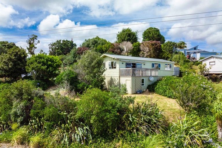 Photo of property in 1111 Whakapirau Road, Whakapirau, Maungaturoto, 0583