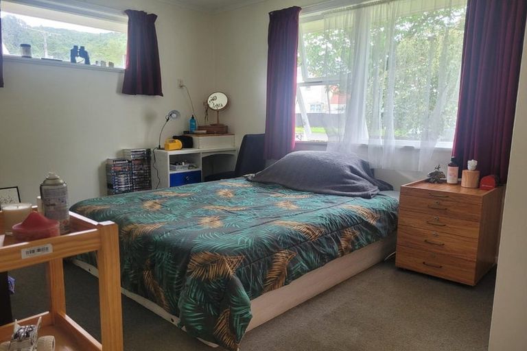 Photo of property in 26 Ludlam Street, Featherston, 5710