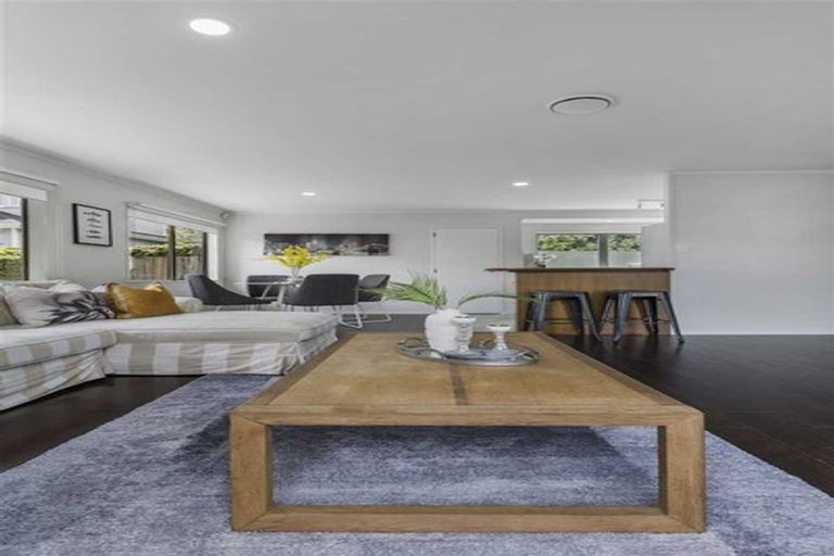 Photo of property in 2/4 Gibraltar Street, Howick, Auckland, 2014