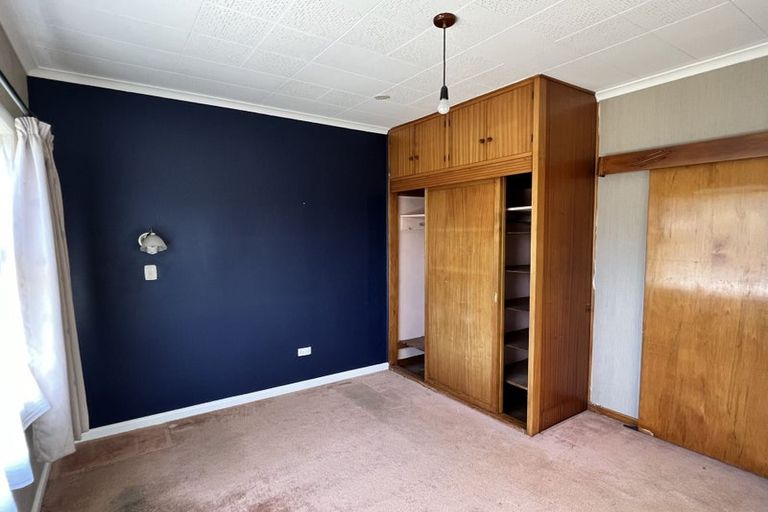 Photo of property in 33 Neill Street, Hornby, Christchurch, 8042
