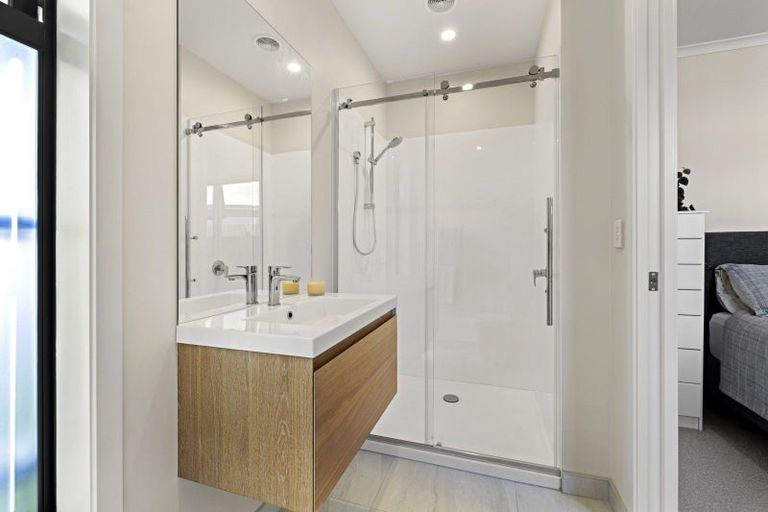 Photo of property in 3 Waipatukahu Lane, Raglan, 3225