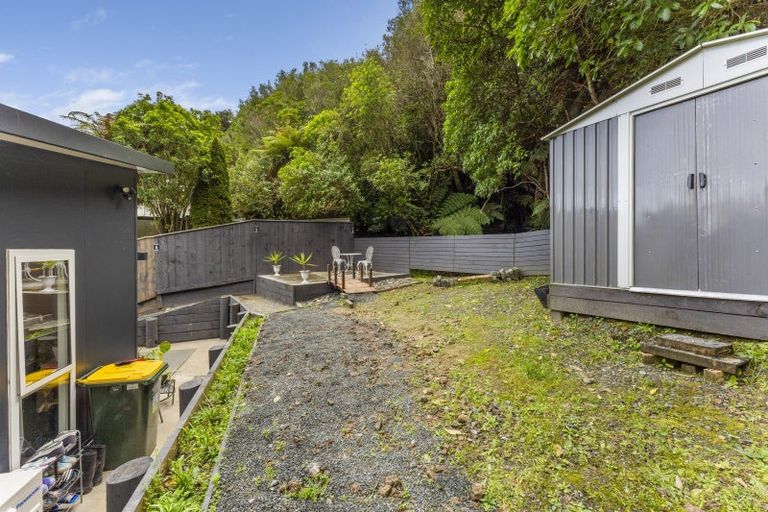 Photo of property in 17 John Street, Stokes Valley, Lower Hutt, 5019