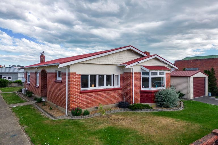 Photo of property in 49 Shearman Street, Waimate, 7924