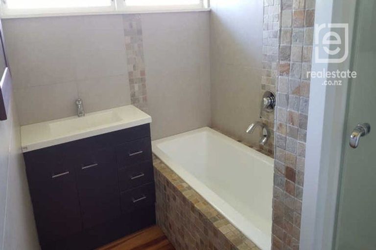 Photo of property in 10 Vista Terrace, Hillcrest, Hamilton, 3216