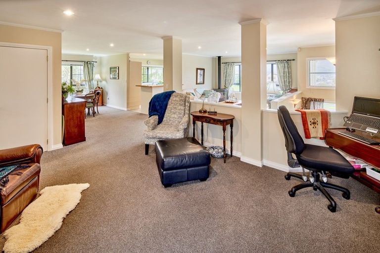 Photo of property in 2 Birkinshaw Grove, Riverstone Terraces, Upper Hutt, 5018
