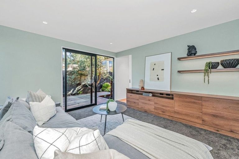 Photo of property in 68a Wai-iti Terrace, Bryndwr, Christchurch, 8052