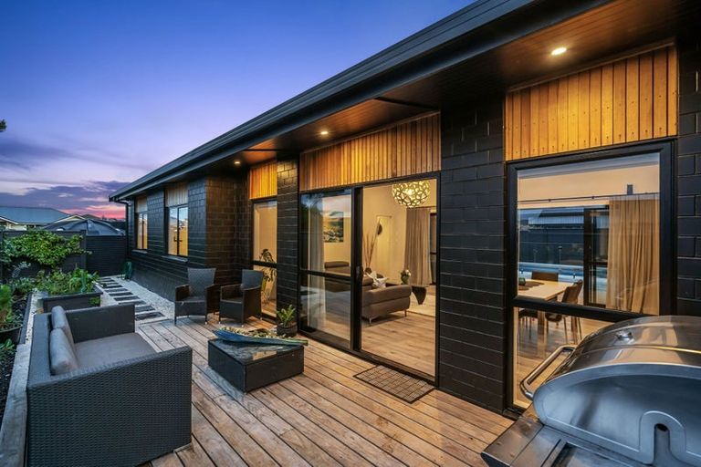 Photo of property in 23 William Gilbert Drive, Mangawhai, 0505