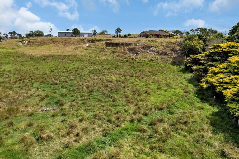 Photo of property in 70 Baylys Coast Road, Dargaville, 0377