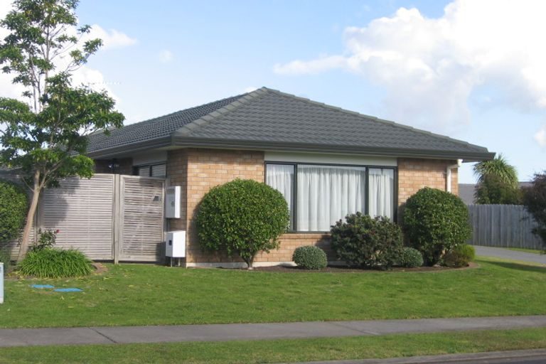 Photo of property in 3 Ardee Close, East Tamaki, Auckland, 2016