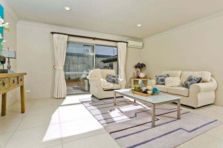 Photo of property in 26 Laurel Oak Drive, Schnapper Rock, Auckland, 0632