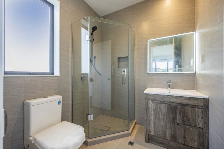 Photo of property in 1b Tudor Place, Mairangi Bay, Auckland, 0630