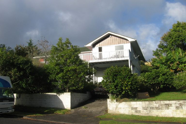 Photo of property in 2/4 Betsland Crescent, Hillcrest, Auckland, 0627