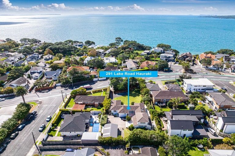 Photo of property in 291 Lake Road, Hauraki, Auckland, 0622