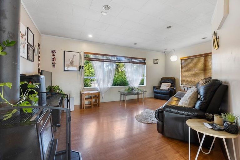 Photo of property in 98 Oxford Road, Okato, 4335