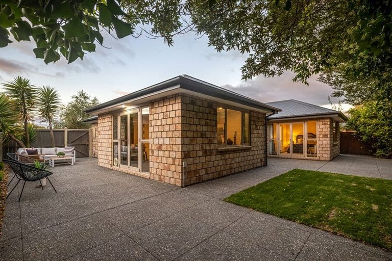 Photo of property in 53a Harris Crescent, Papanui, Christchurch, 8053