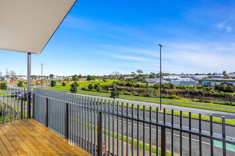 Photo of property in 8 Te Napi Drive, Takanini, Auckland, 2112