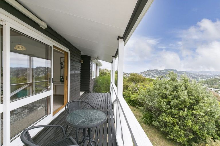 Photo of property in 30 Gaya Grove, Ngaio, Wellington, 6035